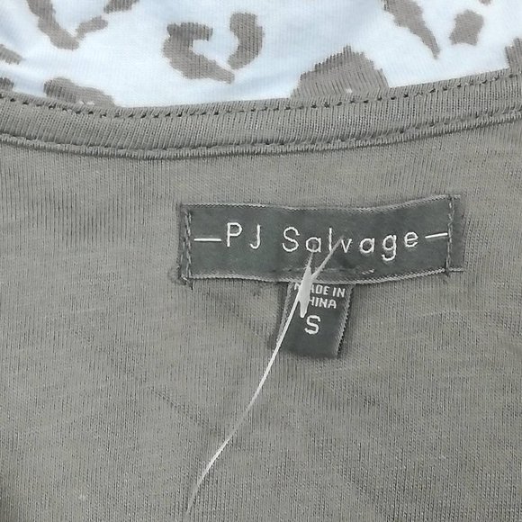 PJ Salvage Womens Pajama Top Multicolor Gray Heart Leopard Pocket Collared S New - Picture 7 of 8
